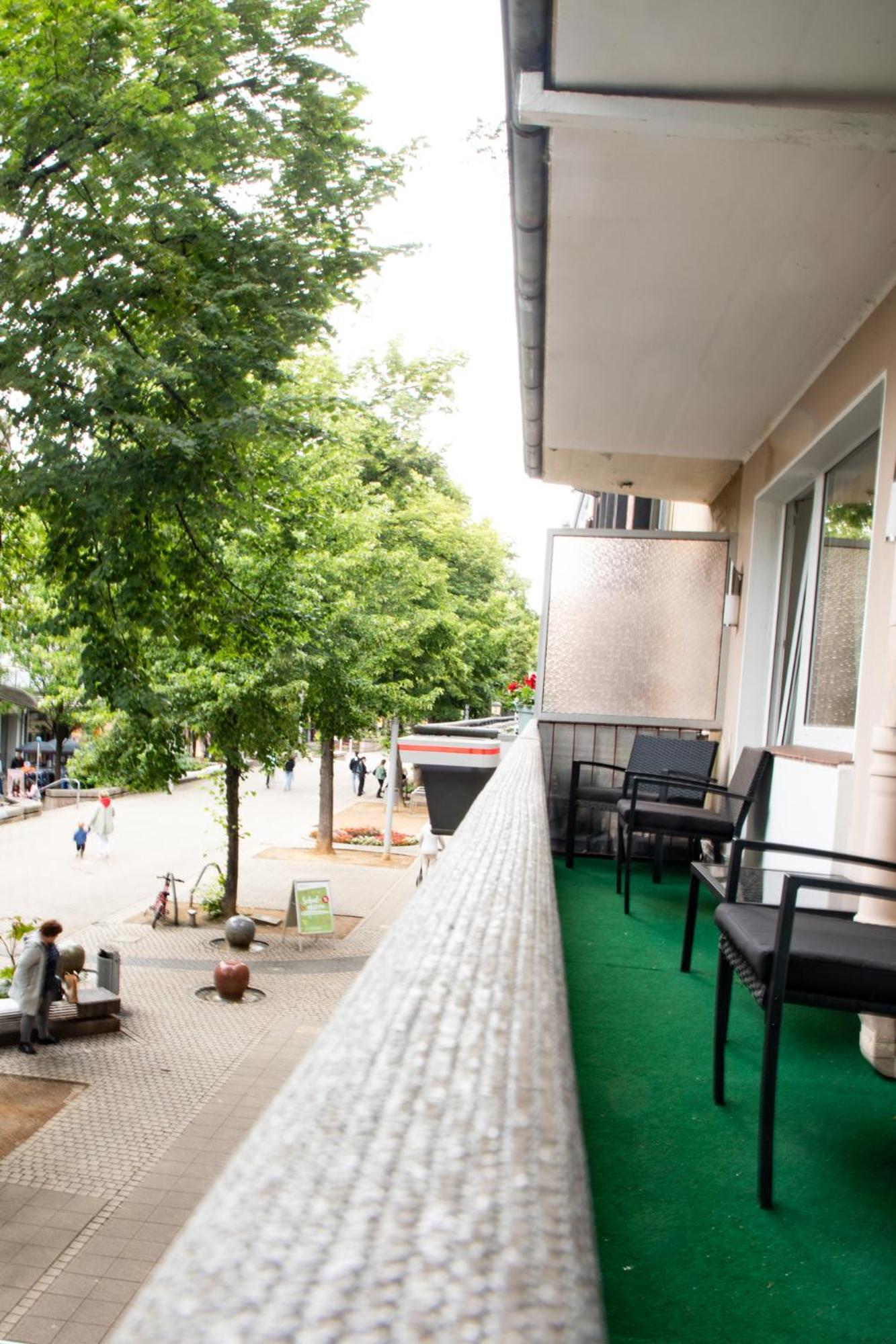 Me Living Bad Pyrmont Innenstadt 10 Meter Balkon Экстерьер фото