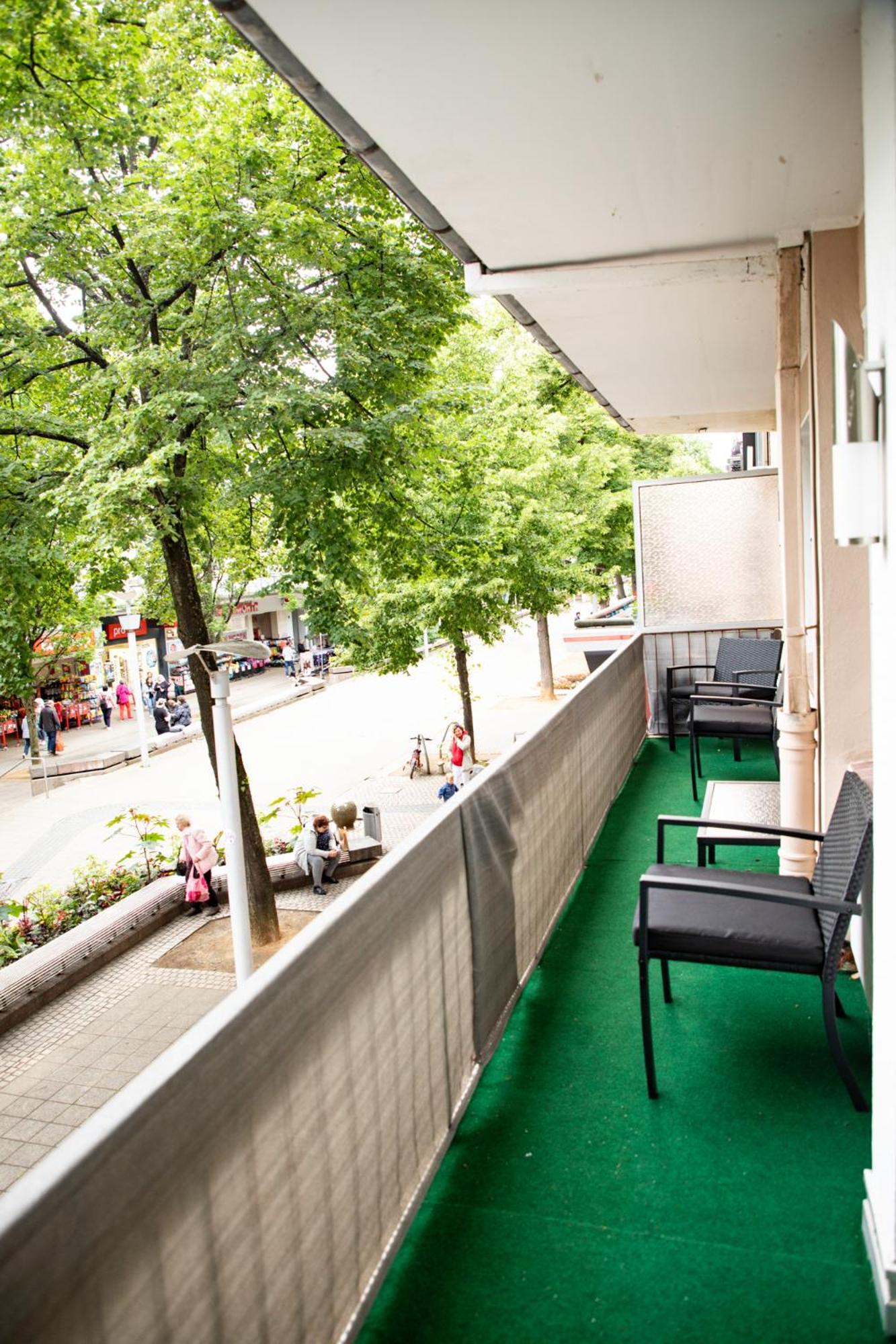 Me Living Bad Pyrmont Innenstadt 10 Meter Balkon Экстерьер фото